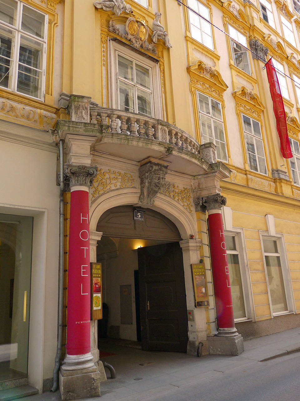 Hotels in pr&auml;chtigen H&auml;usern