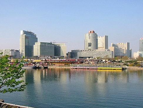 Donauinsel Reichsbrücke